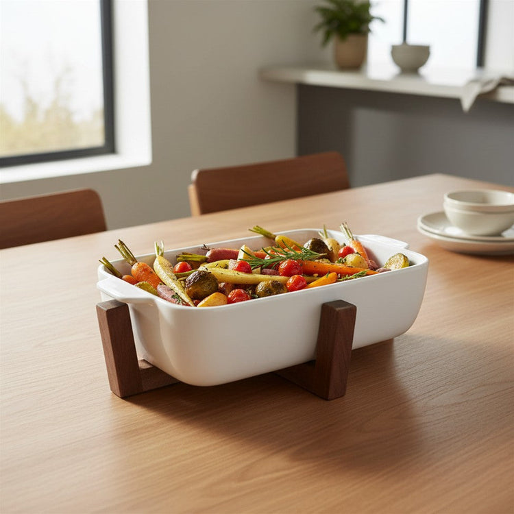 Plat de cuisson en céramique allant au four et de la table avec dessous de plat en bois — 31,5 x 21 cm (JS Gourmet) - Simple Boutique