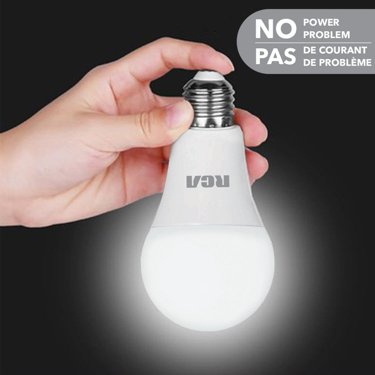 RCA Ampoule DEL d'urgence rechargeable 9 W, 4 h d'éclairage sans courant - Simple Boutique