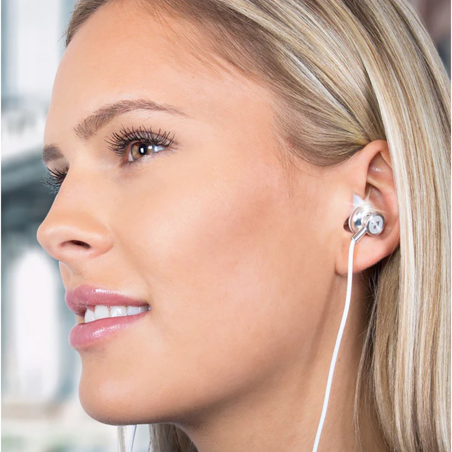 Rockstone - Écouteurs XR1 Intra-Auriculaire Filaire Type-C, Télécommande et Microphone Intégré, Blanc - Simple Boutique