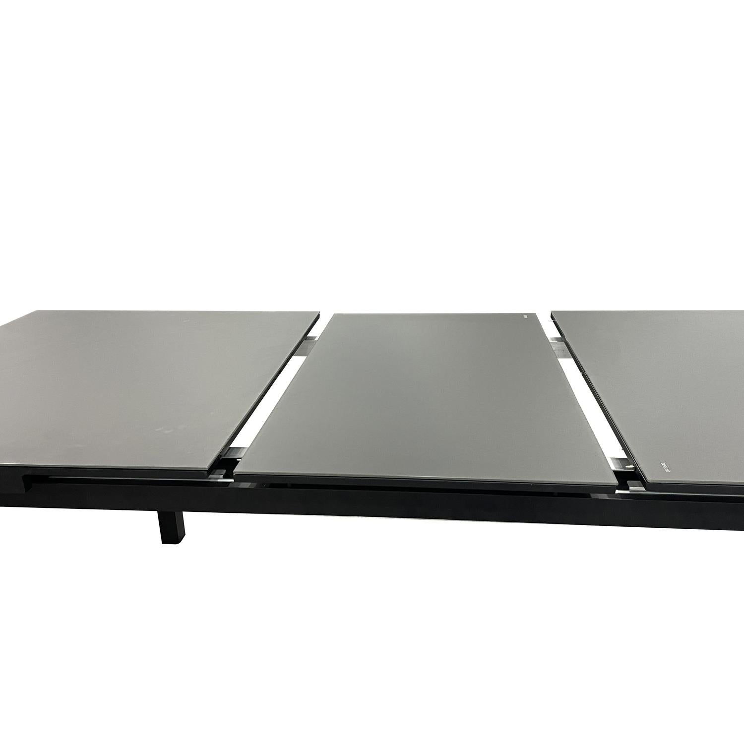 Table patio extensible Jade 71" à 95" – Verre givré haut de gamme, noir - Simple Boutique
