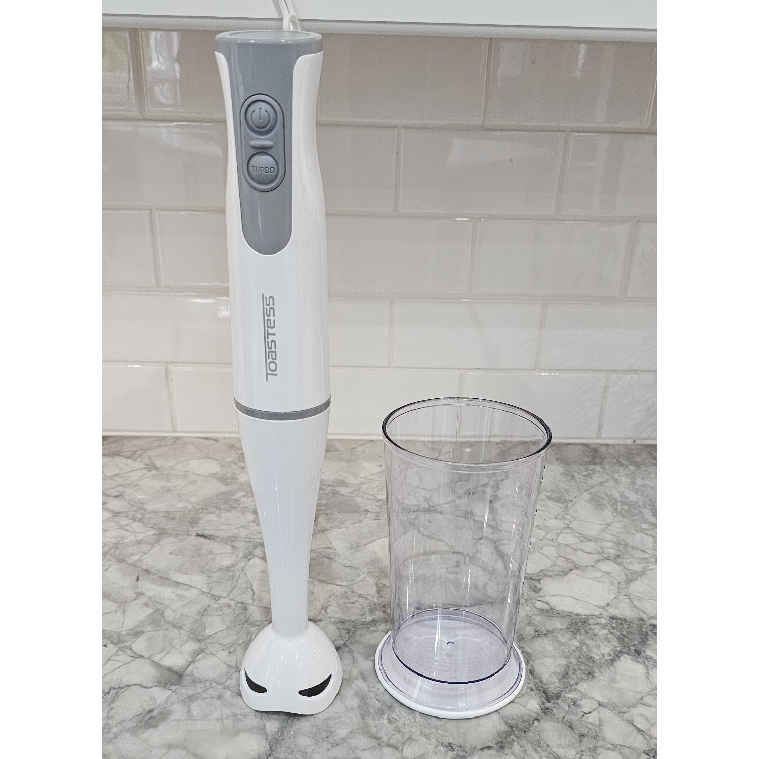 Toastess - Mélangeur à Main avec Tasse à Mesurer 700ml, 2 Vitesses, 260 Watts, Blanc - Simple Boutique