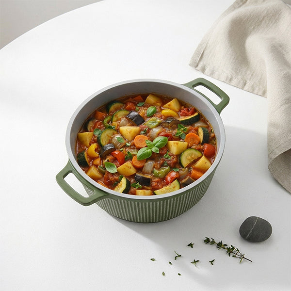 VerAroma Cocotte en céramique cannelée en fonte avec couvercle en verre, 20 cm, 2,2 L, Vert olive - Simple Boutique