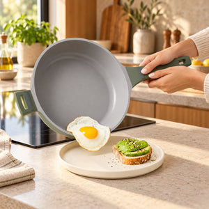 VerAroma Faitout en céramique moulé sous pression avec couvercle auto-arrosant, 28 cm, 3,9 L, Vert sauge - Simple Boutique