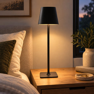 Xtricity Lampe de table tactile DEL rechargeable USB Lucie - mince et sans fil, intensité réglable, 3 couleurs, noire, emballage en vrac - Simple Boutique