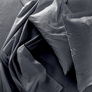 Cotton House - Ensemble de Drap en Bambou, Hypoallergénique, Grandeur King, Gris Foncé - Simple Boutique