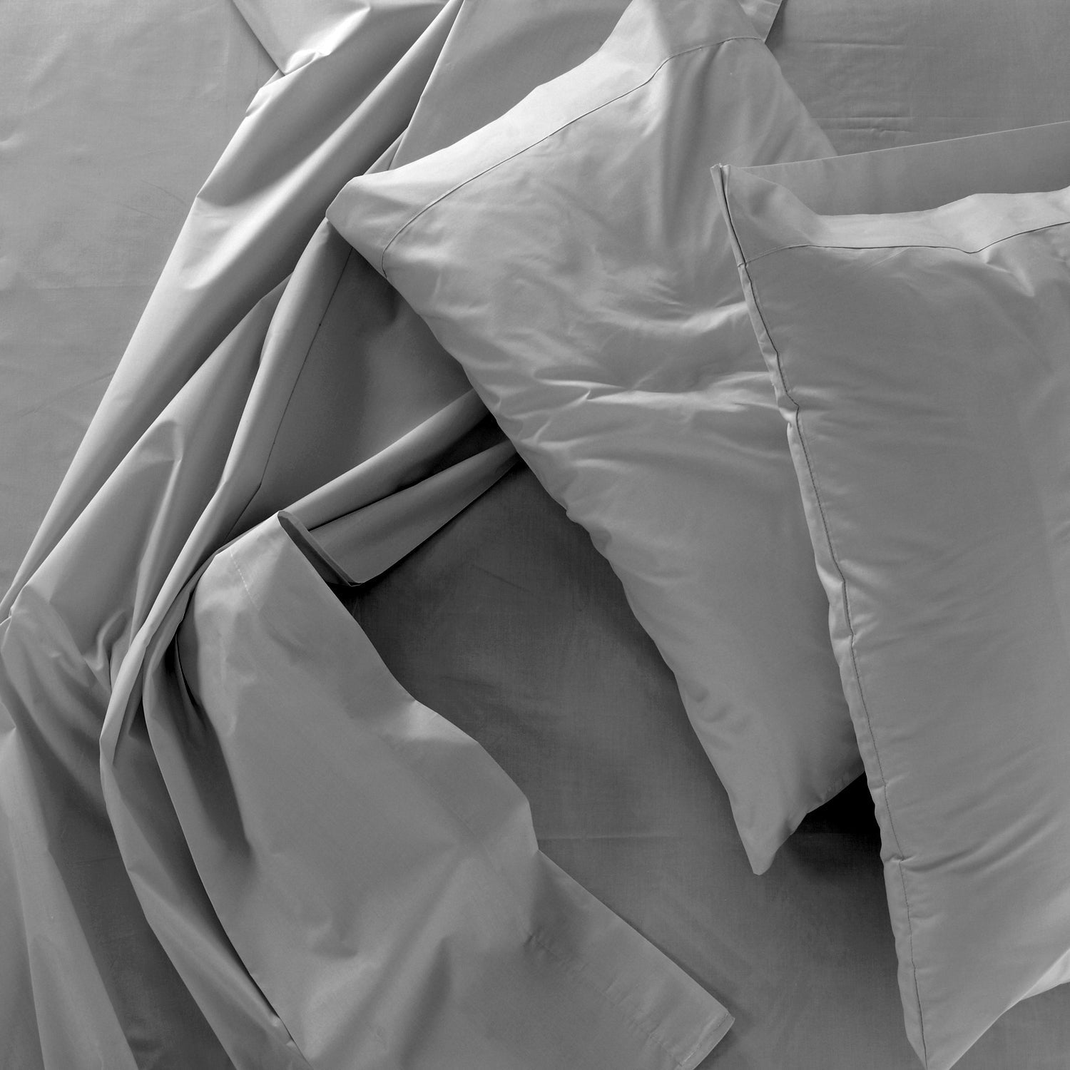 Cotton House - Ensemble de Drap en Bambou, Hypoallergénique, Grandeur King, Gris Pâle - Simple Boutique