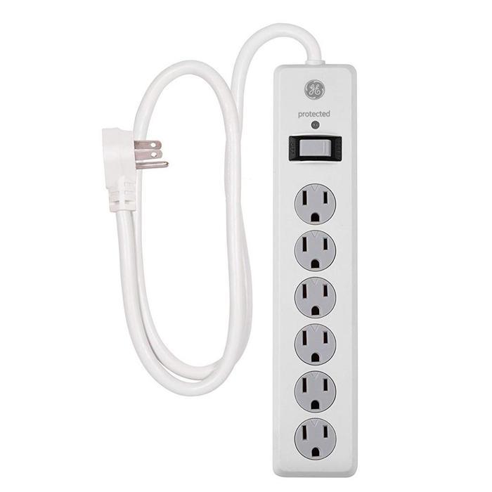 GE 33658 Parasurtenseur à 6 prises GE avec cordon de 4 pi 800 Joules Blanc - Simple Boutique