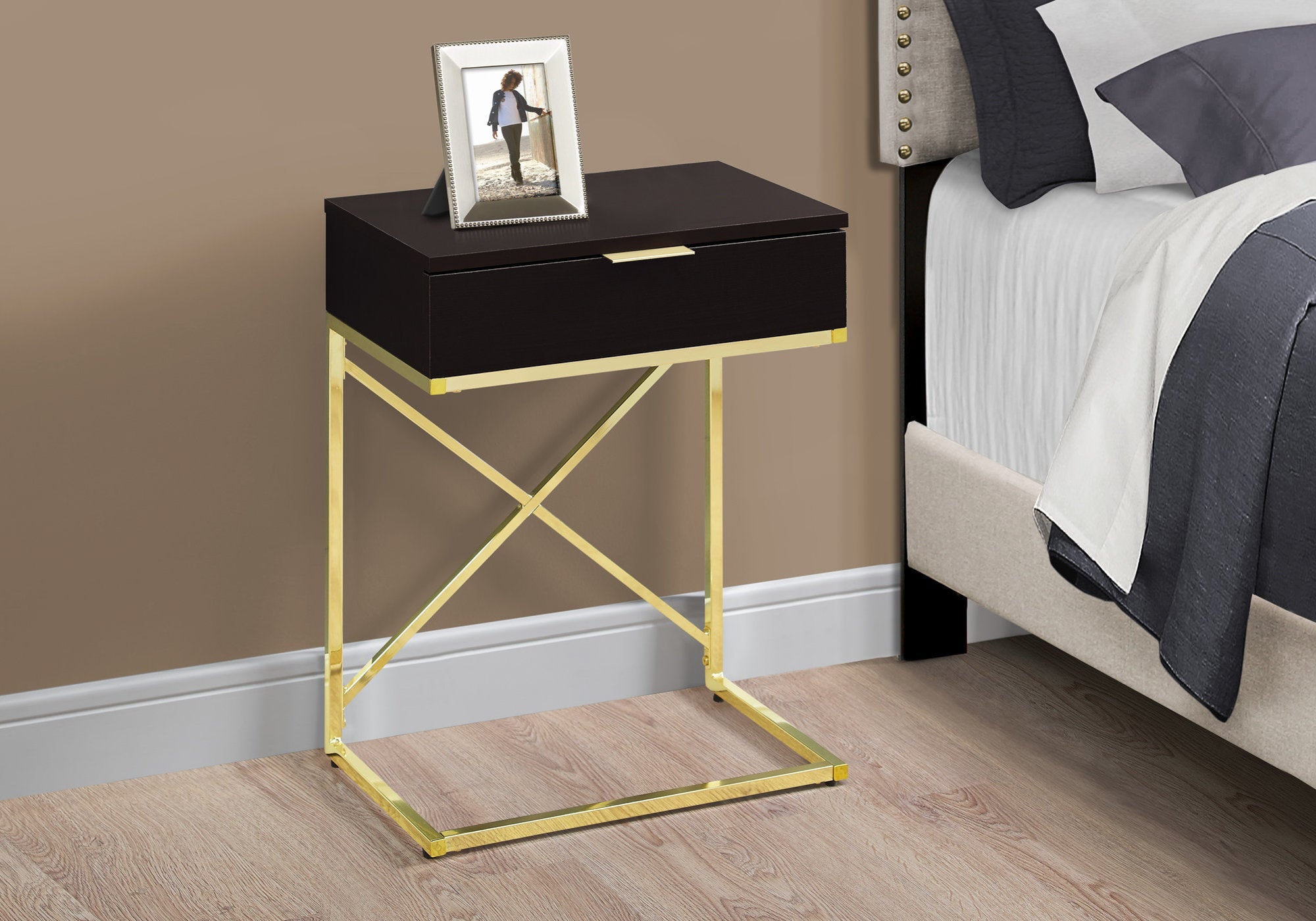 I 3476 Table D'appoint, Côté, Bout, Table De Nuit, Lampe, Tiroir De Rangement, Salon, Chambre À Coucher, Métal, Stratifié, Brun, Or, Contemporain, Moderne - Simple Boutique