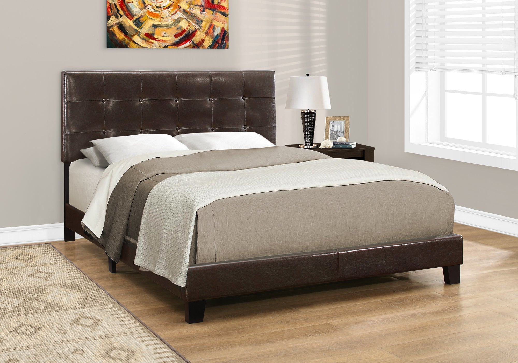 I 5922Q Lit, Grand, Plate-forme, Chambre À Coucher, Cadre, Rembourré, Pu D'aspect Cuir, Pattes En Bois, Brun, Transitionnel - Simple Boutique