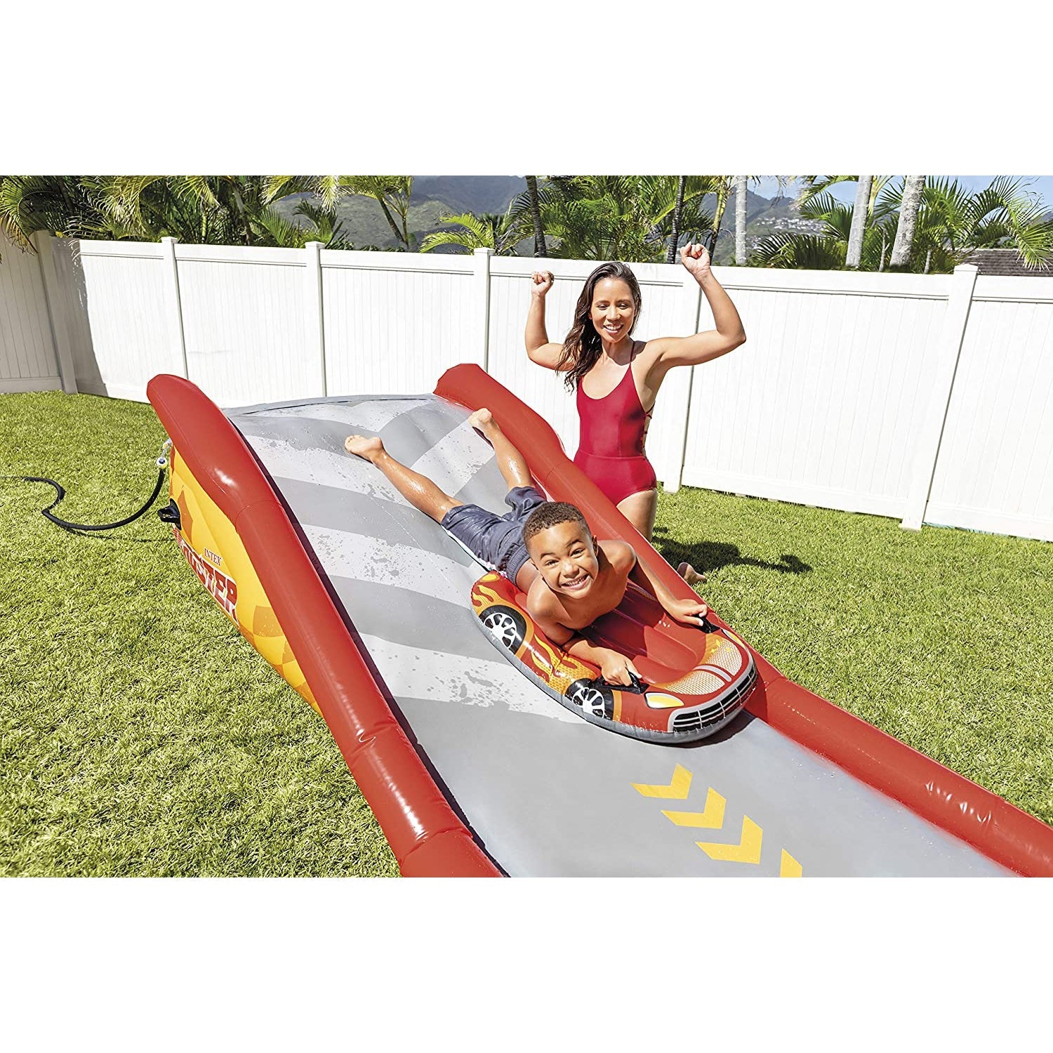 Intex - Tapis Glissant Gonflable, 18' 5'' X 3' 11'' x 2' 6'', Comprend 2 Planches de Surf, Rouge - Simple Boutique