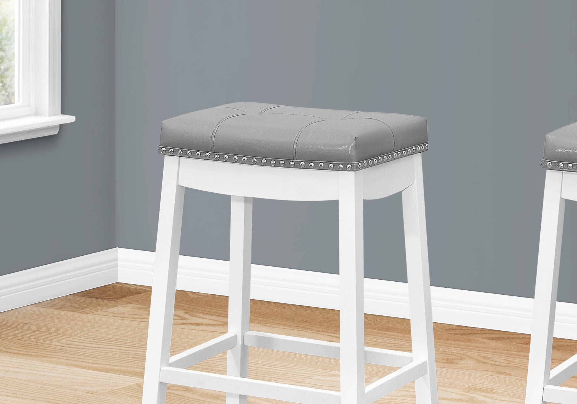 Monarch Specialties I 1262 Tabouret De Bar, Lot De 2, Hauteur Bar, Siège De Selle, Bois, Pu D'aspect Cuir, Blanc, Gris, Transitionnel - Simple Boutique