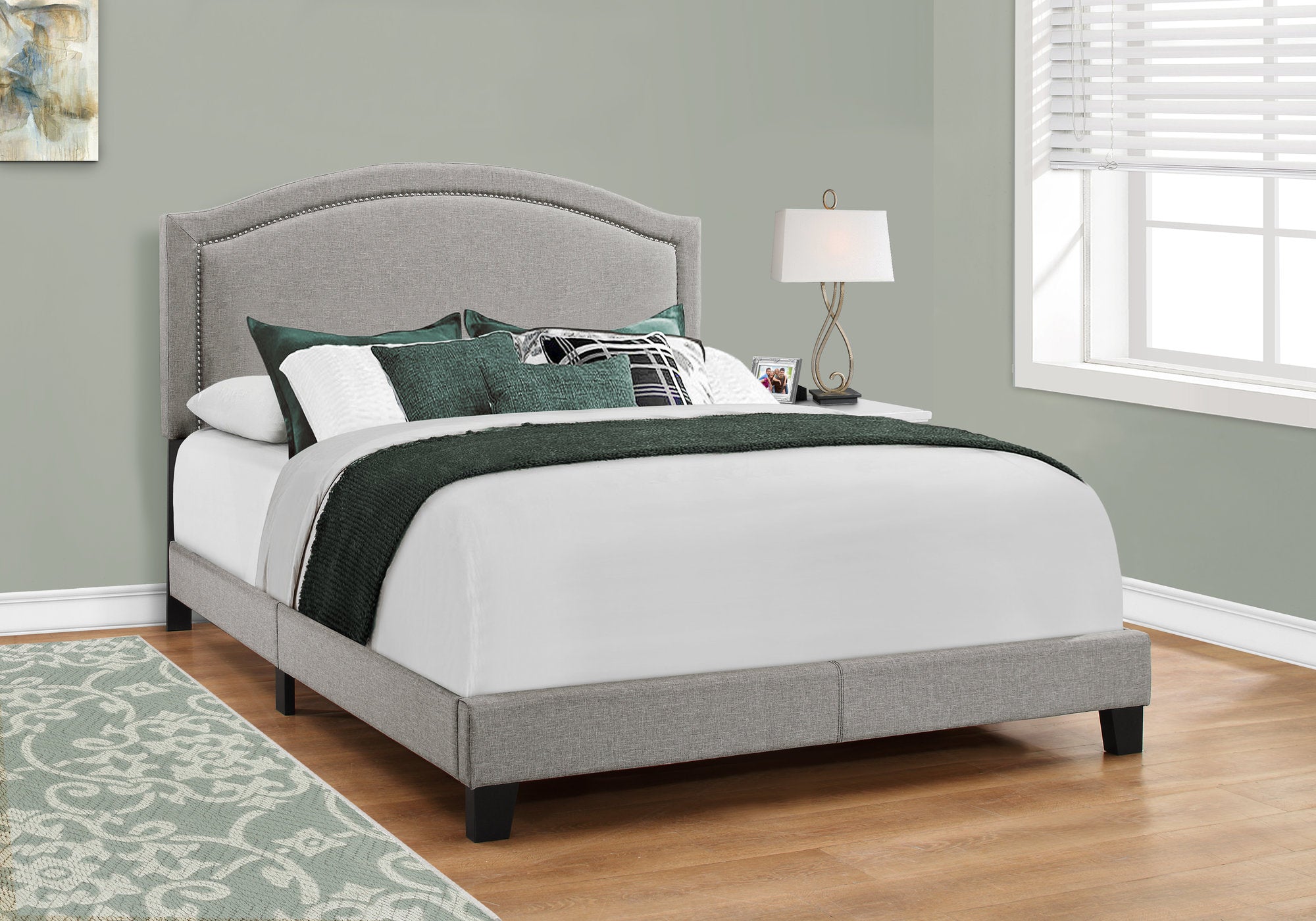 Monarch Specialties I 5936Q Lit, Grand, Plate-forme, Chambre À Coucher, Cadre, Rembourré, D'aspect Lin, Pattes En Bois, Gris, Chrome, Transitionnel - Simple Boutique