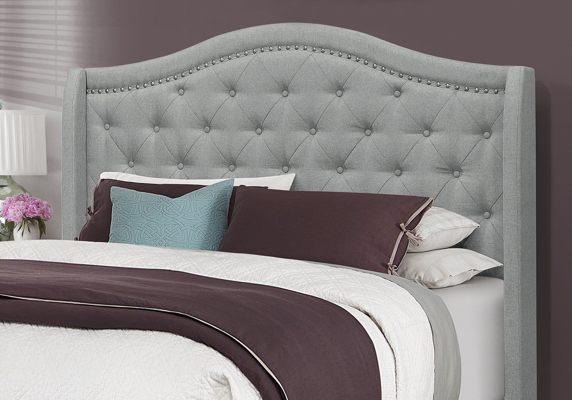 Monarch Specialties I 5966Q Lit, Grand, Plate-forme, Chambre À Coucher, Cadre, Rembourré, Velours, Pattes En Bois, Gris, Chrome, Traditionnel - Simple Boutique