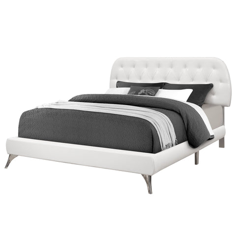 Monarch Specialties I 5983Q Lit, Grand, Plate-forme, Chambre À Coucher, Cadre, Rembourré, Pu D'aspect Cuir, Pieds En Métal, Blanc, Chrome, Contemporain, Moderne