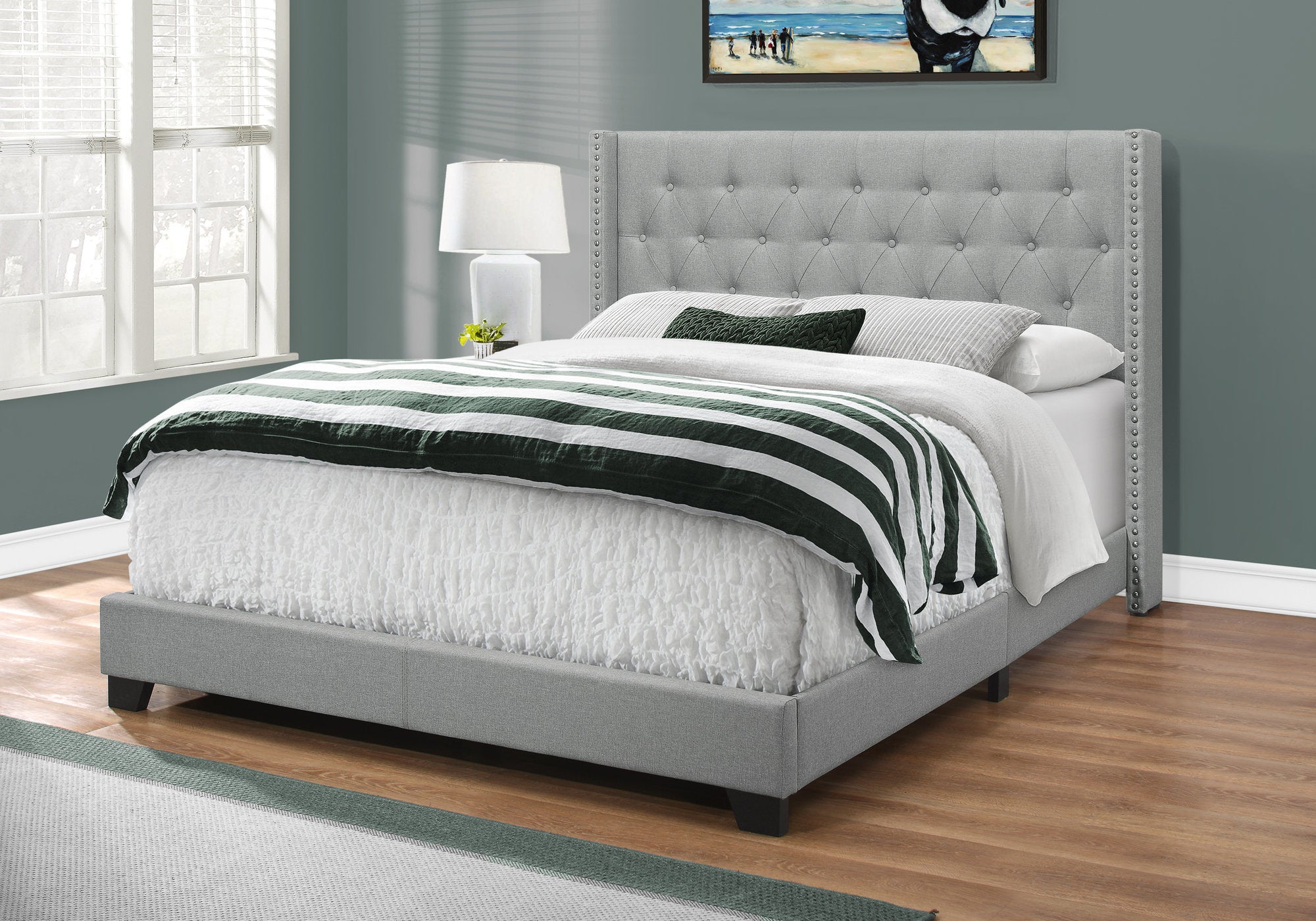Monarch Specialties I 5984Q Lit, Grand, Plate-forme, Chambre À Coucher, Cadre, Rembourré, D'aspect Lin, Pattes En Bois, Gris, Chrome, Transitionnel - Simple Boutique