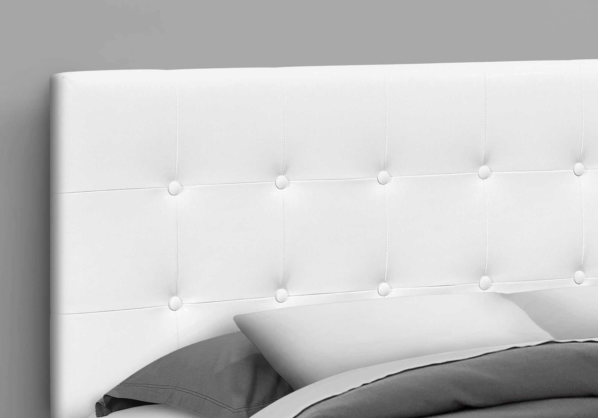 Monarch Specialties I 6002Q Lit, Tête De Lit Seulement, Grand, Chambre À Coucher, Rembourré, Pu D'aspect Cuir, Blanc, Transitionnel - Simple Boutique