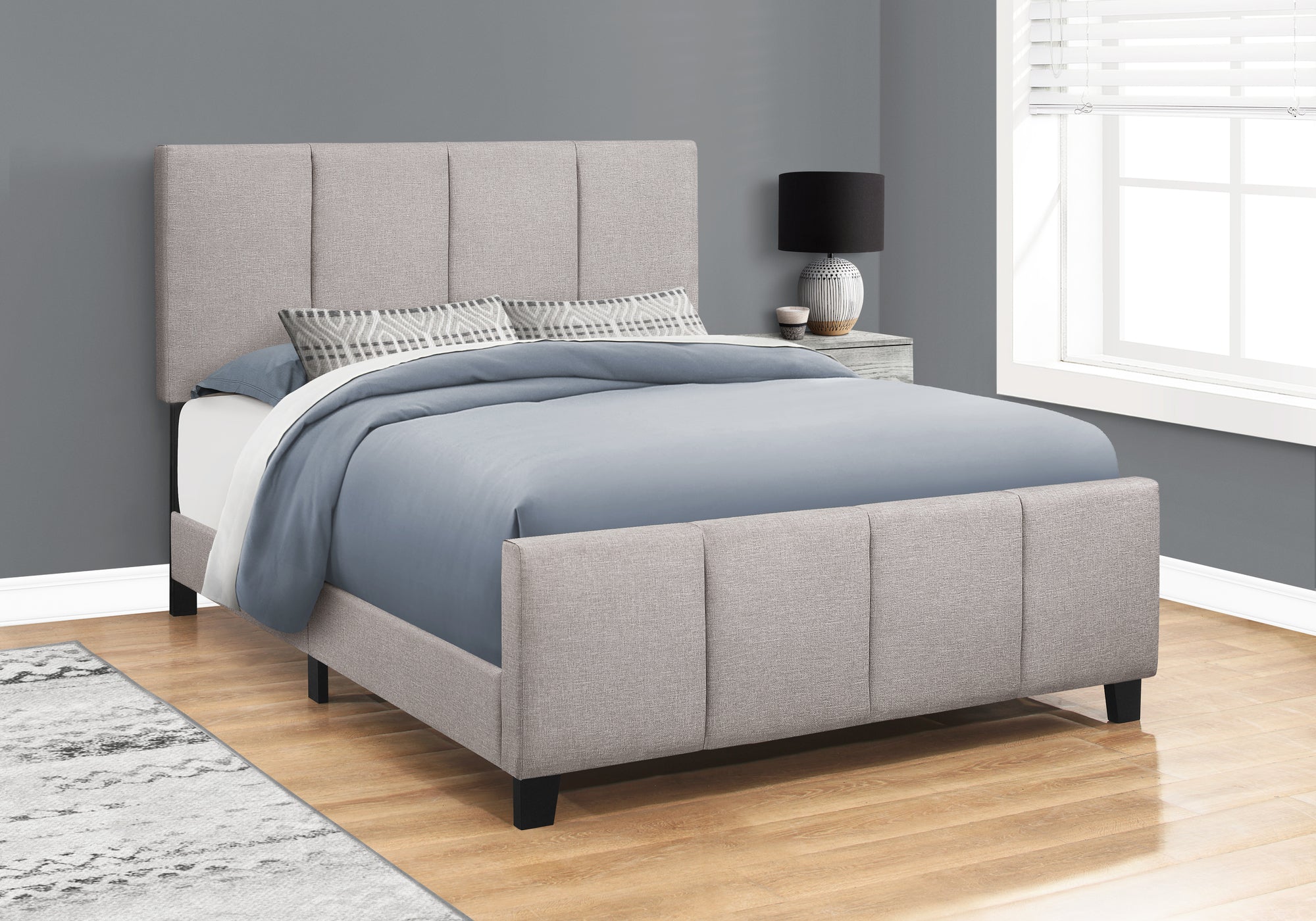 Monarch Specialties I 6025Q Lit, Grand, Plate-forme, Chambre À Coucher, Cadre, Rembourré, D'aspect Lin, Pattes En Bois, Gris, Transitionnel - Simple Boutique