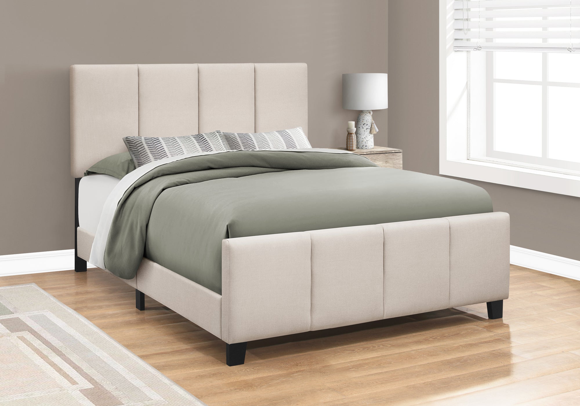 Monarch Specialties I 6026Q Lit, Grand, Plate-forme, Chambre À Coucher, Cadre, Rembourré, D'aspect Lin, Pattes En Bois, Beige, Noir, Transitionnel - Simple Boutique