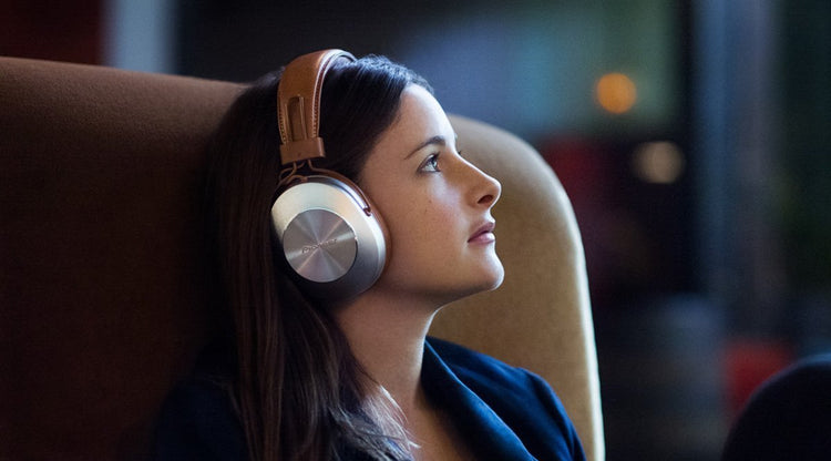Pioneer SEMS7BTT HI-RES Casque d'Écoute Haute Résolution avec Bluetooth et Microphone Tan - Simple Boutique