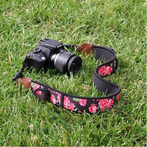 USA GEAR GRCMMS0100FLEW Sangle pour Caméra avec Coussin de Néoprène Antidérapant Ajustable Floral